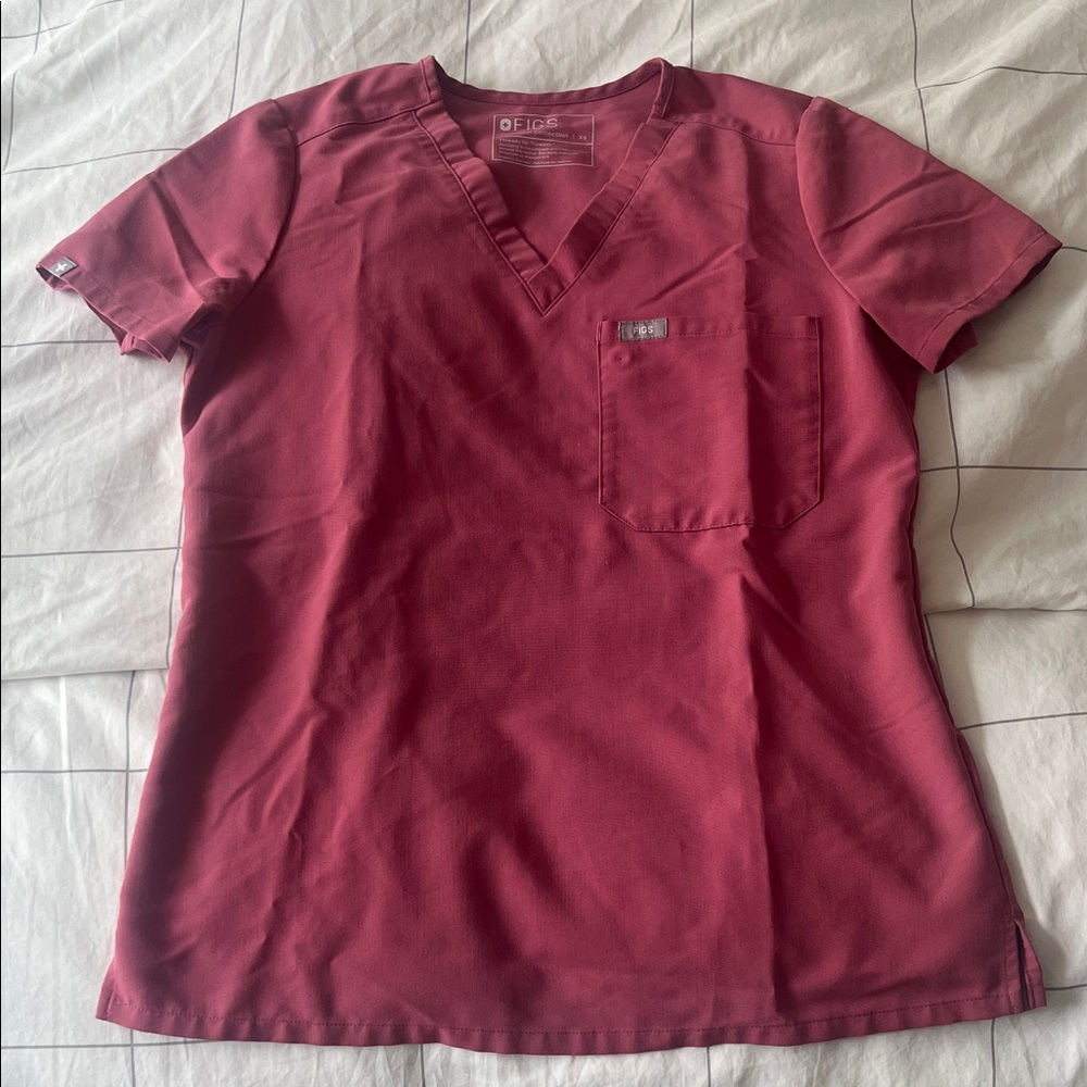Figs Women’s Pink Scrub Top and Joggers in XS